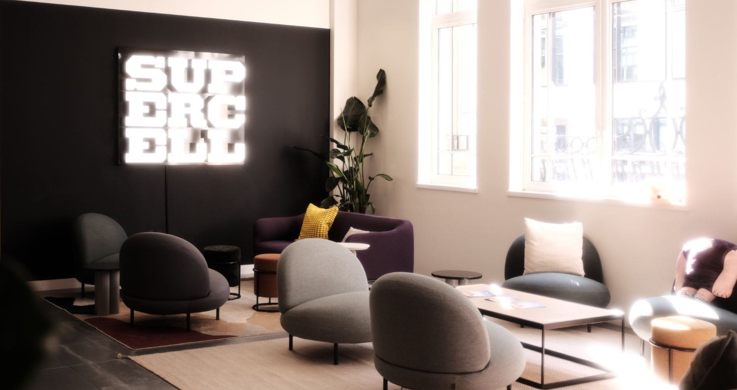 London Desktop Office 1